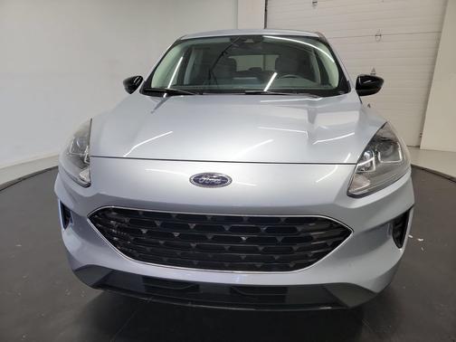Iced Blue Silver Metallic 2022 Ford Escape SE