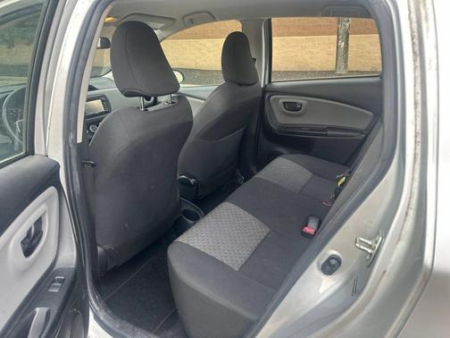 Classic Silver Metallic 2017 Toyota Yaris L