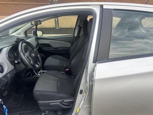 Classic Silver Metallic 2017 Toyota Yaris L