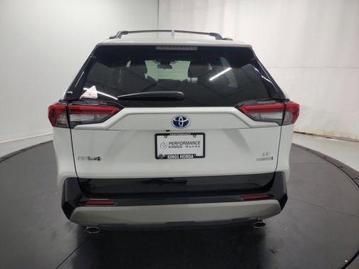 2023 Toyota RAV4 Hybrid SE