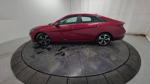 2022 Hyundai ELANTRA HEV Limited