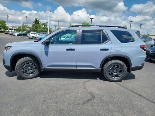 Sonic Gray Pearl 2026 Honda Pilot TrailSport