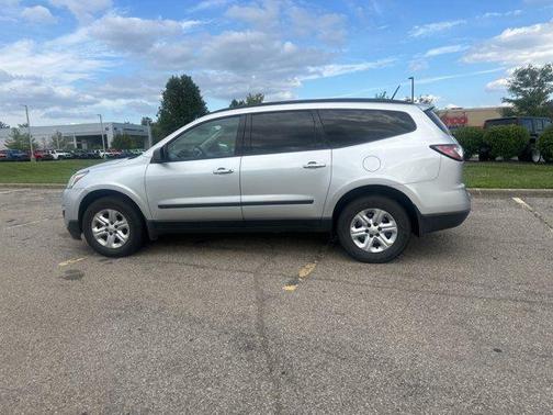 2016 Chevrolet Traverse LS