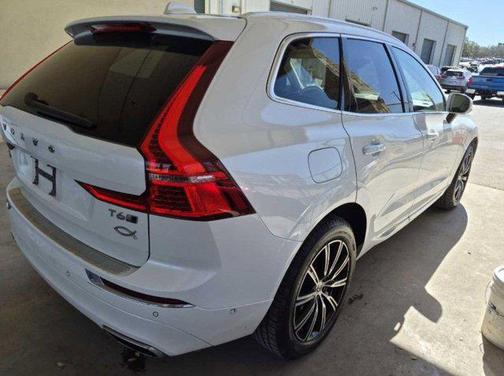 Crystal White Metallic 2020 Volvo XC60 T6 Inscription