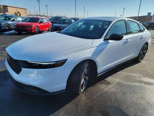 Platinum White Pearl 2026 Honda Accord SE