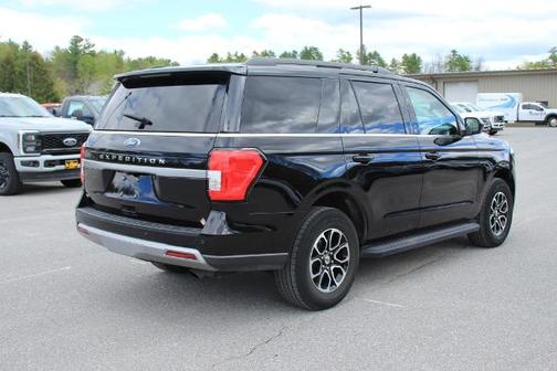 AGATE BLACK METALLIC 2024 Ford Expedition XLT