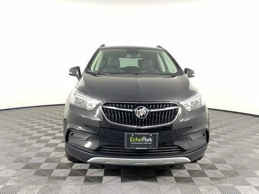 Photo 2 of 33 of 2019 Buick Encore Preferred
