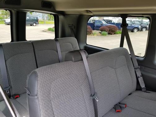 2015 Chevrolet Express 2500 LS