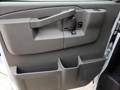 2017 Chevrolet Express 3500 LT