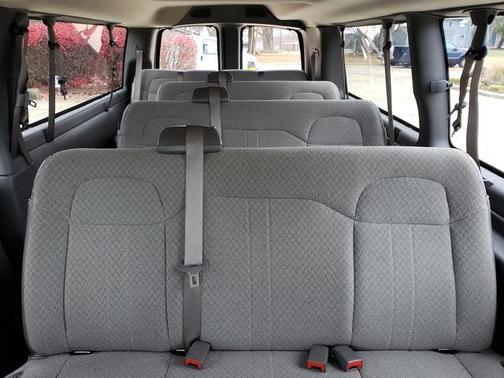 2017 Chevrolet Express 3500 LT