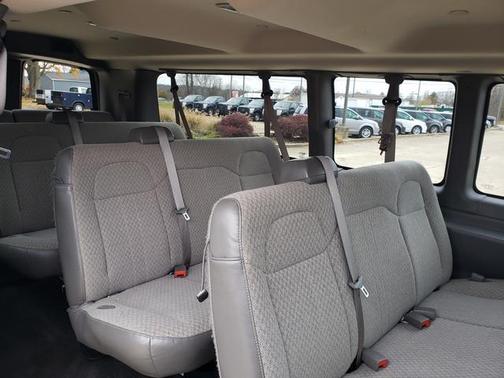 2017 Chevrolet Express 3500 LT