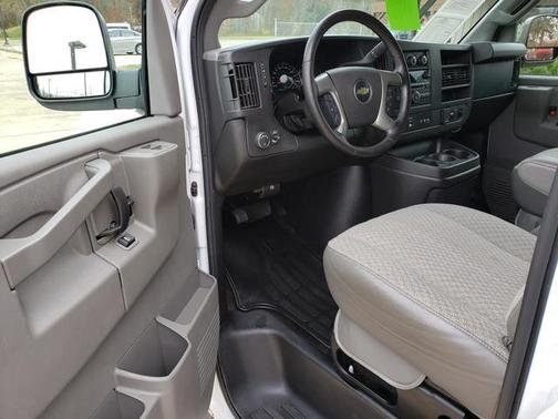 2017 Chevrolet Express 3500 LT