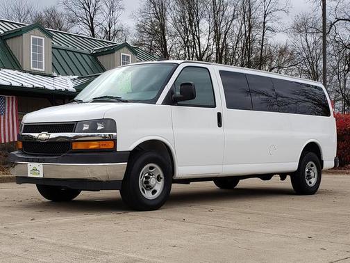 2017 Chevrolet Express 3500 LT