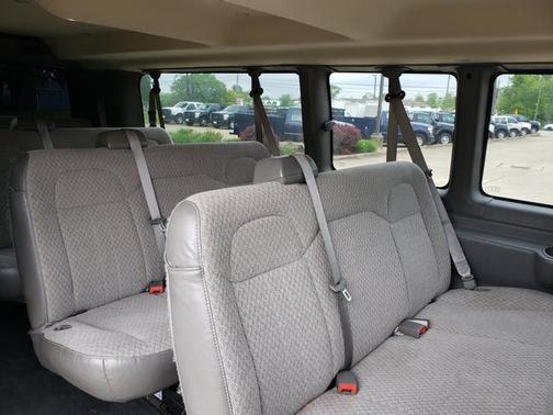 2016 Chevrolet Express 3500 LT