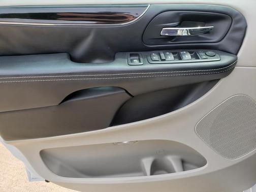 2016 Dodge Grand Caravan AVP/SE