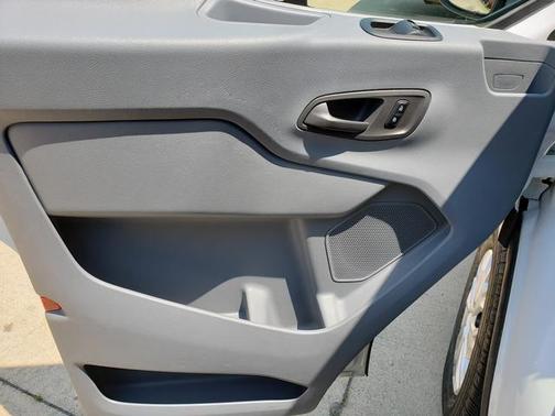 2015 Ford Transit-350 XLT