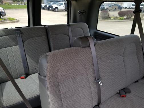2015 Chevrolet Express 2500 LS