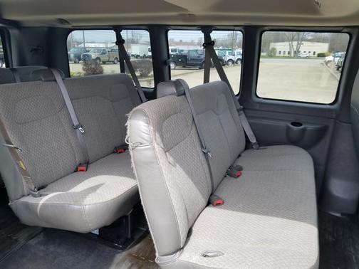 2015 Chevrolet Express 2500 LS