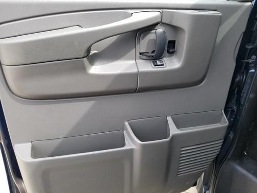 2015 Chevrolet Express 2500 LS
