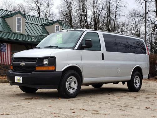 2017 Chevrolet Express 2500 LS