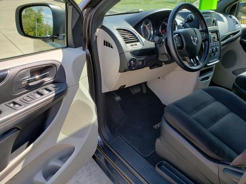 2016 Dodge Grand Caravan AVP/SE