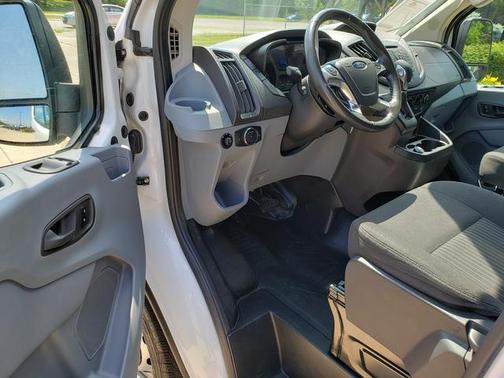 2017 Ford Transit-150