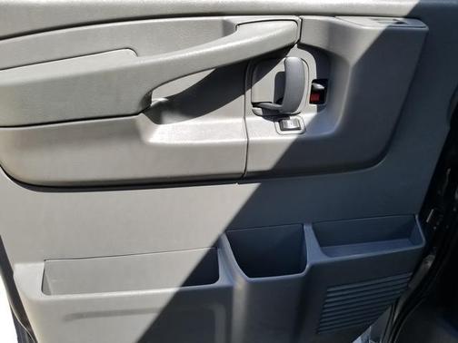 2015 Chevrolet Express 2500 LS