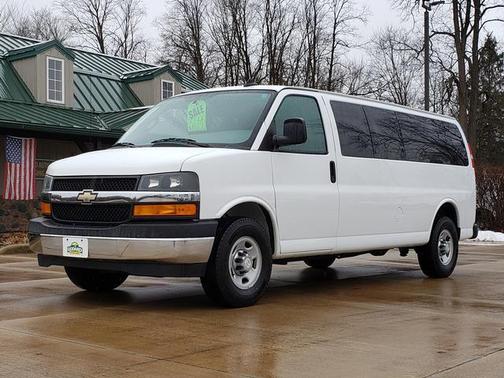 2017 Chevrolet Express 3500 LT