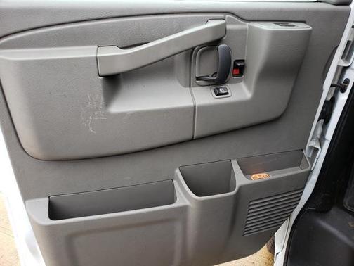 2017 Chevrolet Express 3500 LT