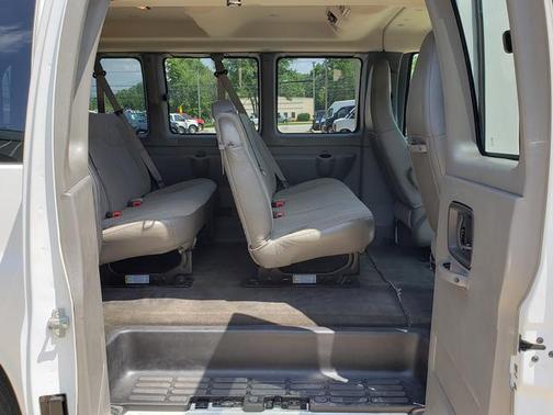 2016 Chevrolet Express 2500 LS