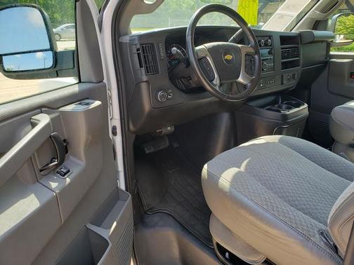 2016 Chevrolet Express 2500 LS