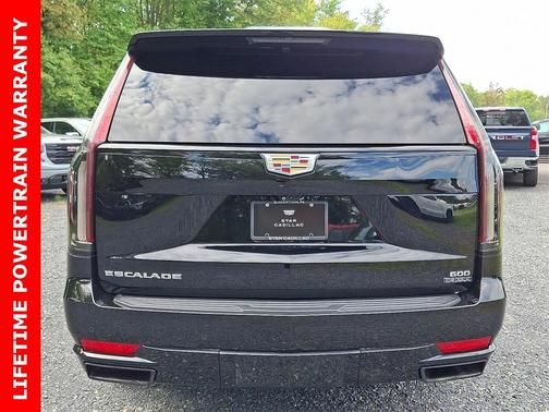 2022 Cadillac Escalade Sport