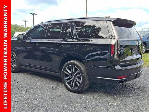 2022 Cadillac Escalade Sport
