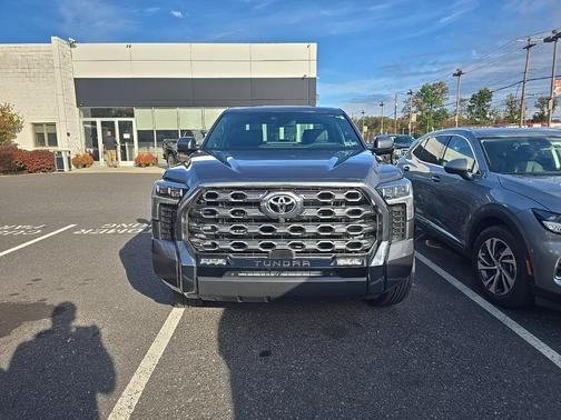 2025 Toyota Tundra Hybrid Platinum