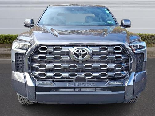 2025 Toyota Tundra Hybrid Platinum