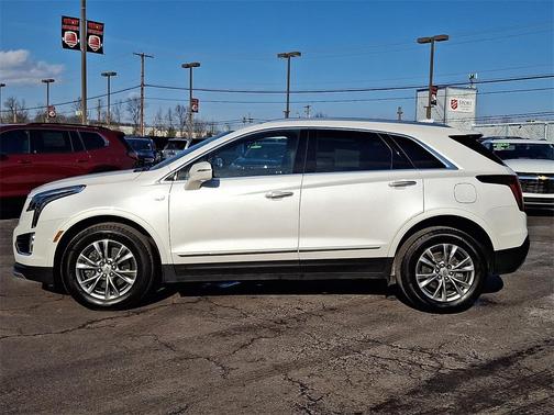 2022 Cadillac XT5 Premium Luxury