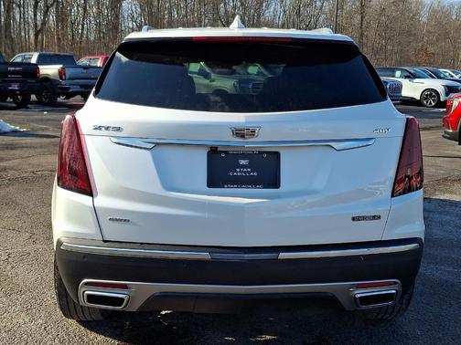 2022 Cadillac XT5 Premium Luxury