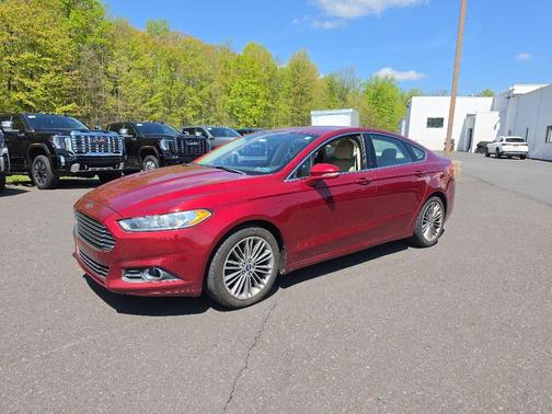Ruby Red Metallic 2013 Ford Fusion SE