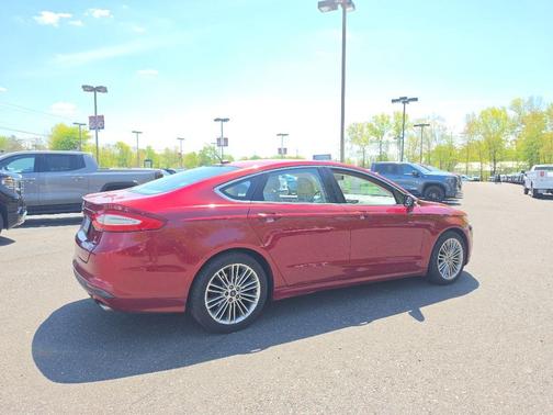 Ruby Red Metallic 2013 Ford Fusion SE