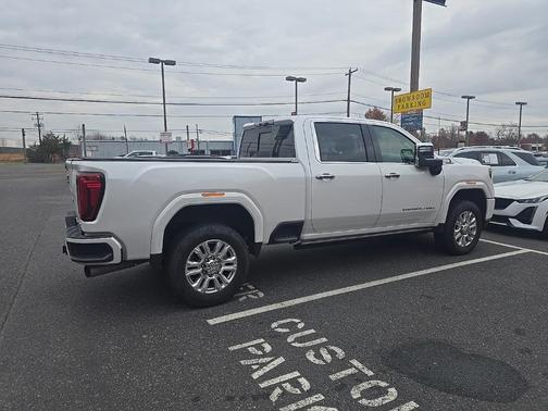 2023 GMC Sierra 2500 Denali