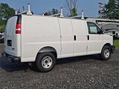 2025 GMC Savana 2500 Work Van