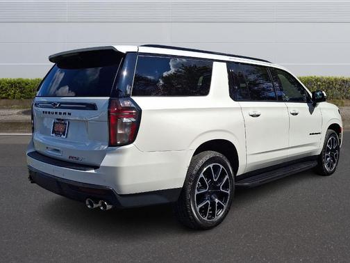 2022 Chevrolet Suburban RST