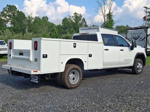 2025 GMC Sierra 3500 Pro