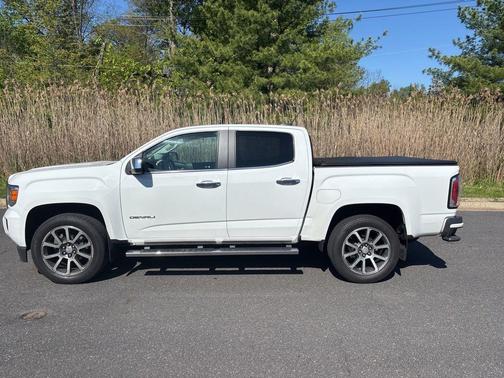 Summit White 2020 GMC Canyon Denali