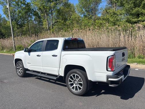 Summit White 2020 GMC Canyon Denali