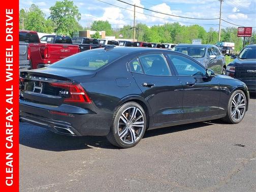 2019 Volvo S60 T6 R-Design