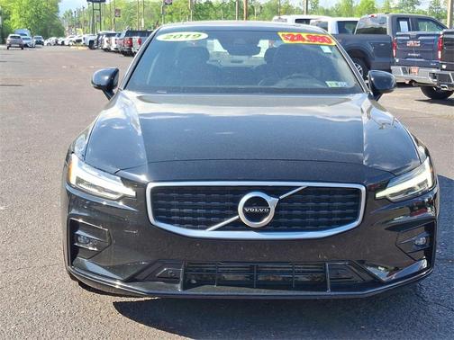 2019 Volvo S60 T6 R-Design