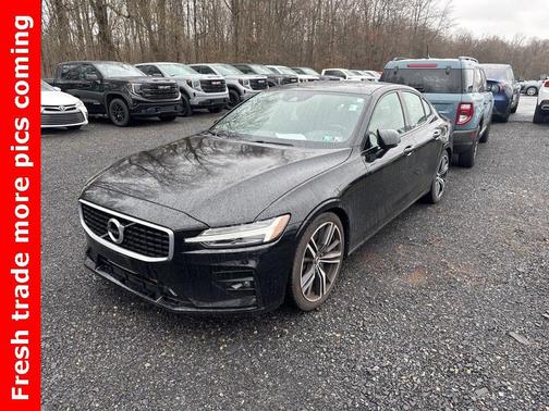 2019 Volvo S60 T6 R-Design