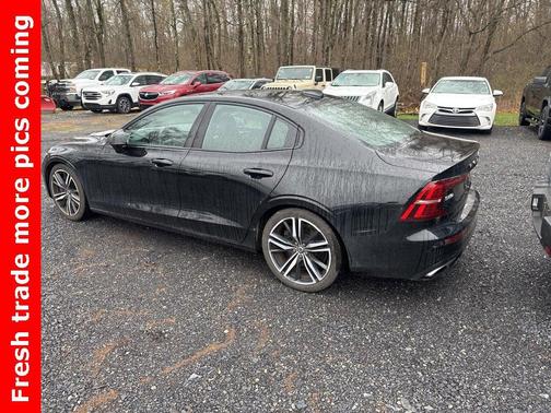 2019 Volvo S60 T6 R-Design