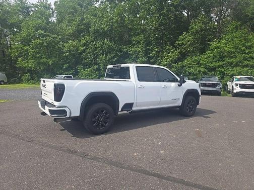 2024 GMC Sierra 2500 AT4